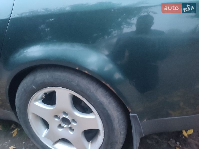 Седан Audi A6 2000 в Олександрії