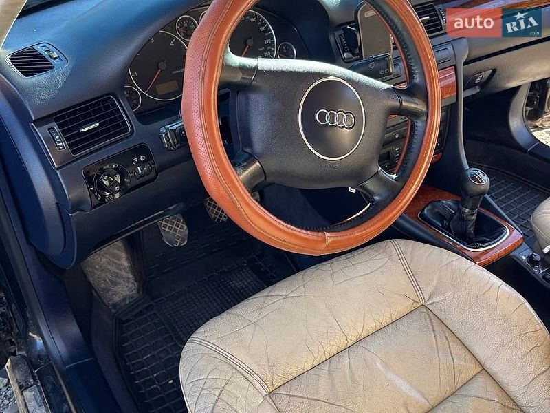 Универсал Audi A6 2002 в Долине