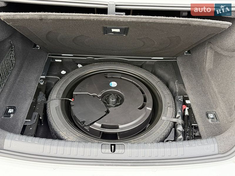 Седан Audi A6 2019 в Днепре