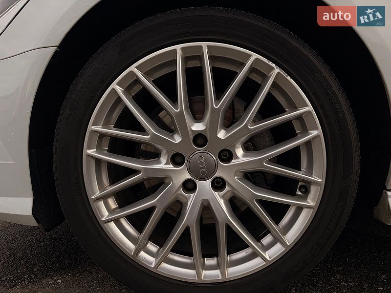 Седан Audi A6 2018 в Киеве