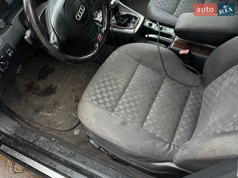 Универсал Audi A6 2000 в Овруче