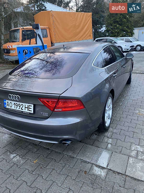 Лифтбек Audi A7 Sportback 2010 в 
