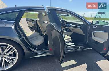 Лифтбек Audi A7 Sportback 2018 в 