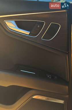 Лифтбек Audi A7 Sportback 2018 в 