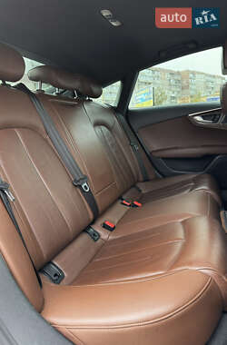 Лифтбек Audi A7 Sportback 2014 в 