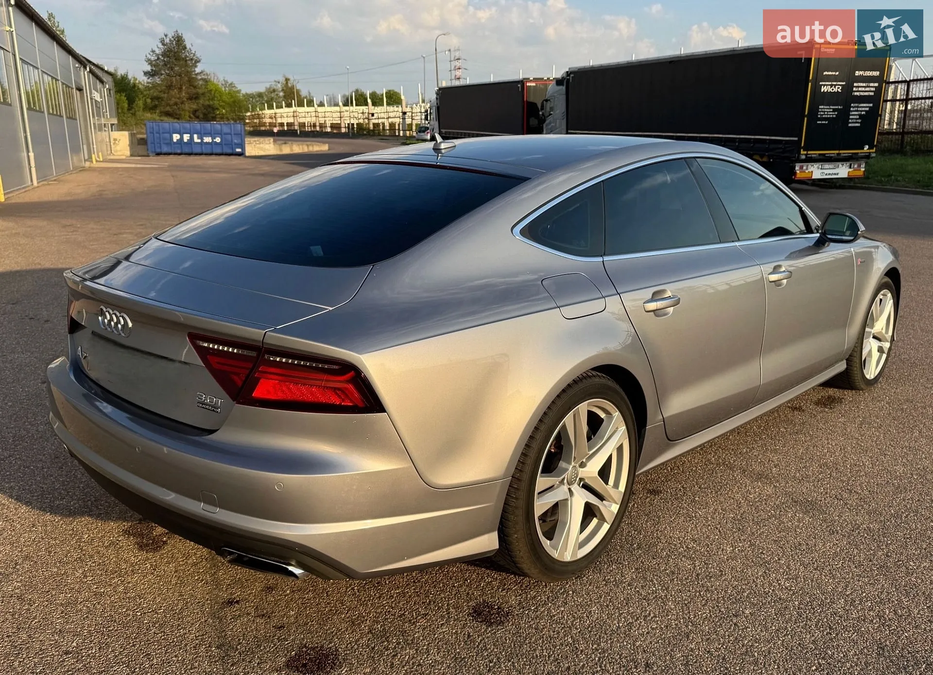 Audi A7 Sportback 2017 VIN WAUW2AFC9HN093351 фото оголошення 3 з 13