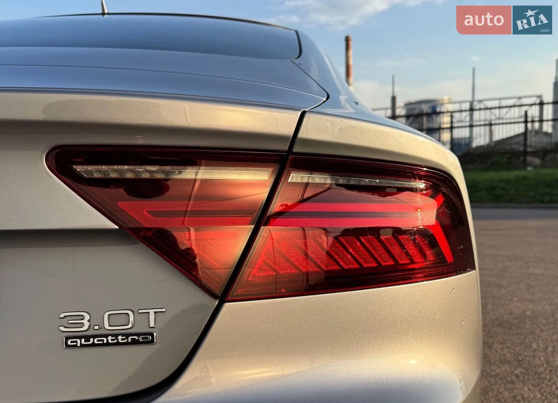 Audi A7 Sportback 2017 VIN WAUW2AFC9HN093351 фото оголошення 6 з 13