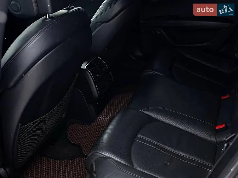 Audi A7 Sportback 2011 VIN WAUYGAFC0CN080118 фото оголошення 16 з 47