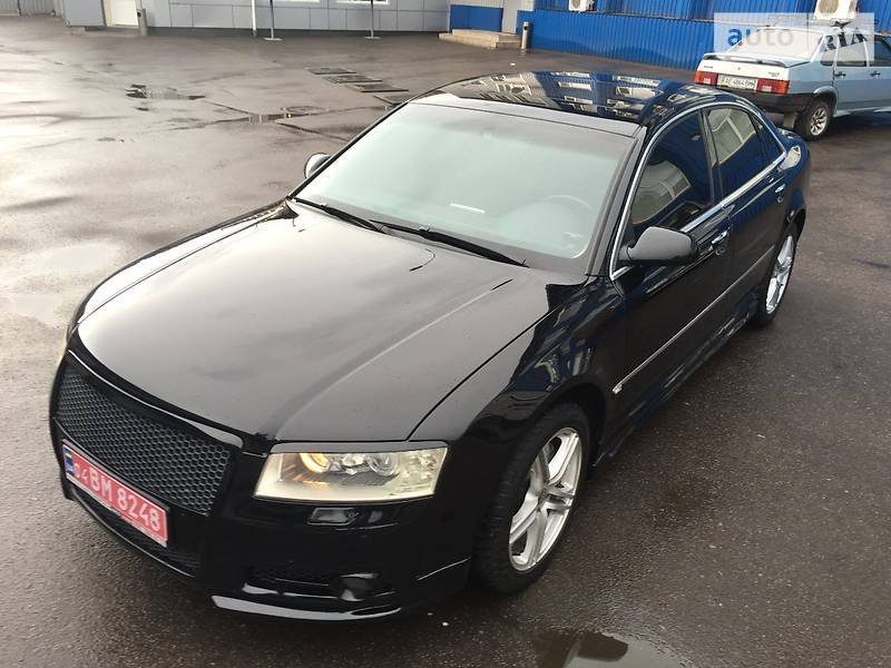 Седан Audi A8 2004 в Кривом Роге