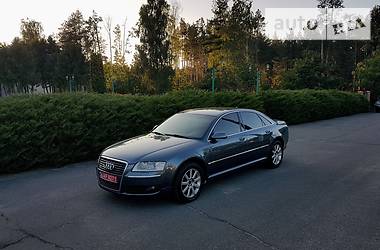 Седан Audi A8 2005 в Малине