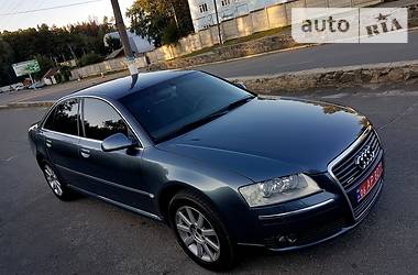 Седан Audi A8 2005 в Малине