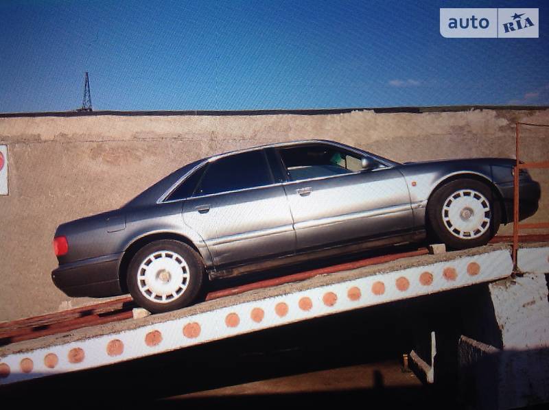Седан Audi A8 1994 в Києві