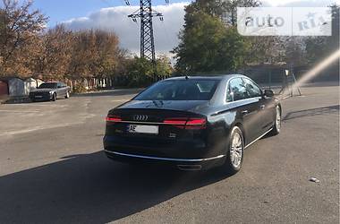 Седан Audi A8 2017 в Днепре