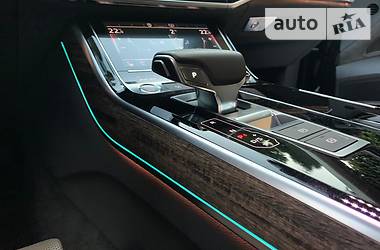 Седан Audi A8 2018 в Киеве