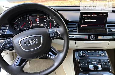 Седан Audi A8 2014 в Староконстантинове