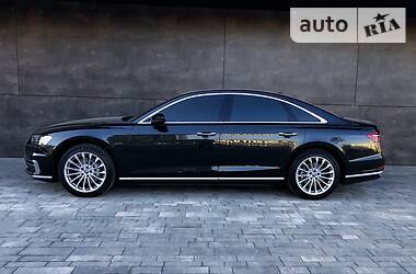 Седан Audi A8 2018 в Киеве