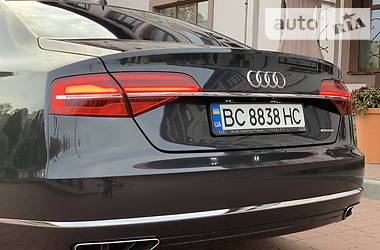 Седан Audi A8 2015 в Стрые