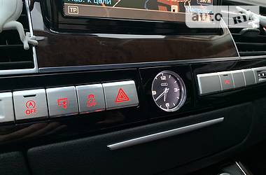 Седан Audi A8 2015 в Стрые