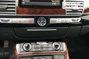 Седан Audi A8 2011 в 