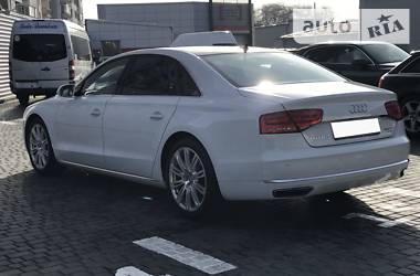 Седан Audi A8 2013 в Одесі