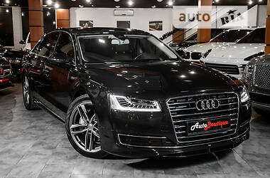 Седан Audi A8 2017 в Одесі