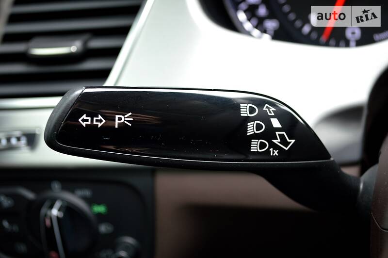 Седан Audi A8 2012 в Одесі