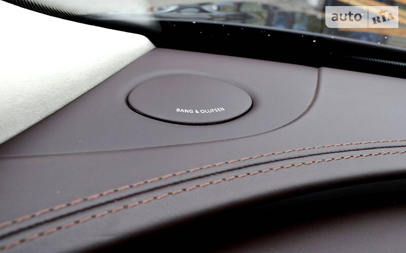 Седан Audi A8 2012 в Одесі