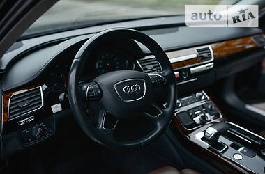 Седан Audi A8 2013 в Києві