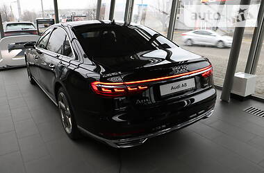 Седан Audi A8 2017 в Днепре