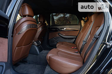 Седан Audi A8 2016 в 