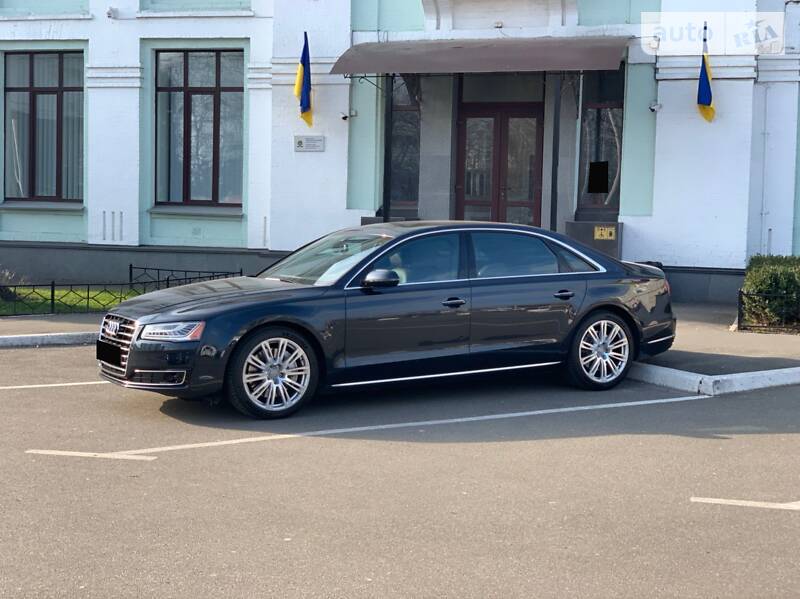 Седан Audi A8 2014 в Києві