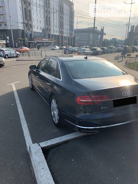 Седан Audi A8 2014 в Києві