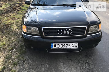 Седан Audi A8 1999 в Ужгороде