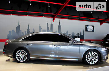 Седан Audi A8 2017 в 