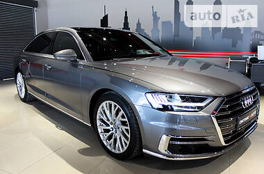 Седан Audi A8 2017 в 