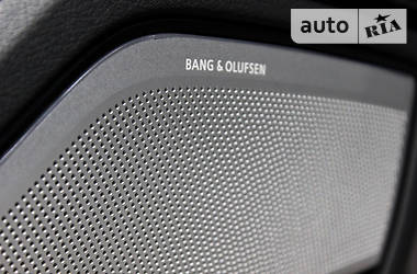 Седан Audi A8 2017 в 