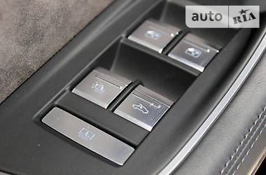 Седан Audi A8 2017 в 