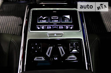 Седан Audi A8 2017 в 