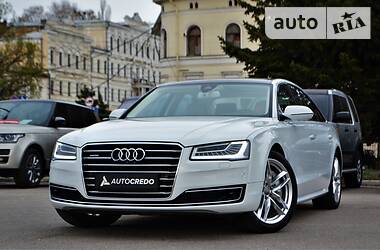 Седан Audi A8 2017 в 