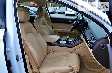 Седан Audi A8 2017 в 