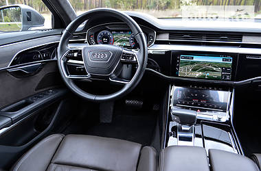 Седан Audi A8 2017 в 