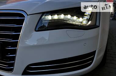 Седан Audi A8 2013 в Чернівцях