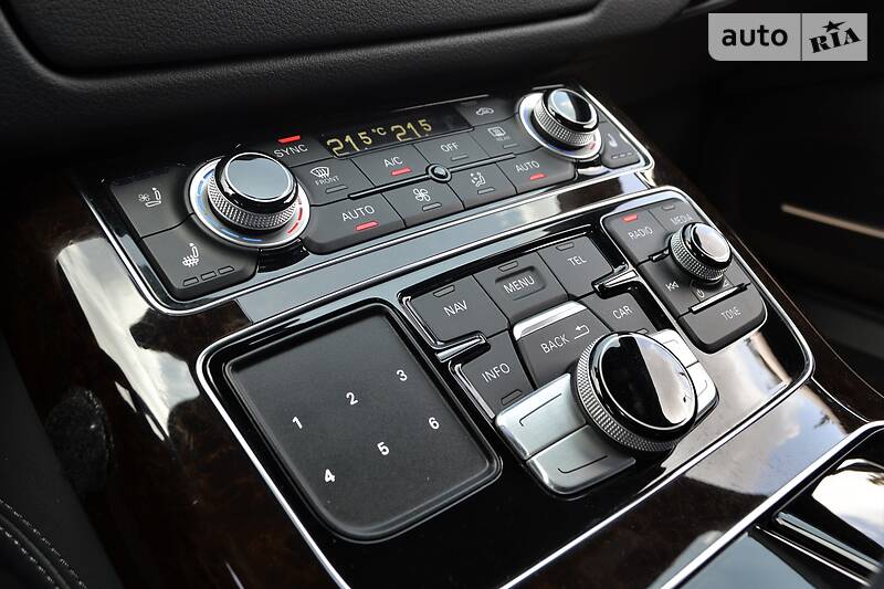 Седан Audi A8 2016 в Харькове