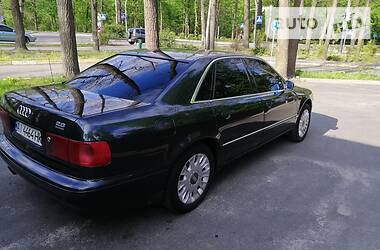 Седан Audi A8 1996 в Буче