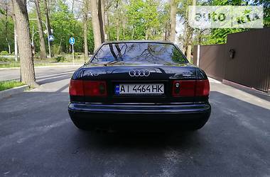 Седан Audi A8 1996 в Буче