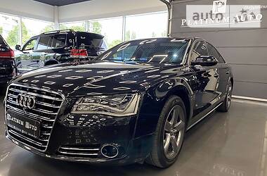 Седан Audi A8 2012 в Одесі