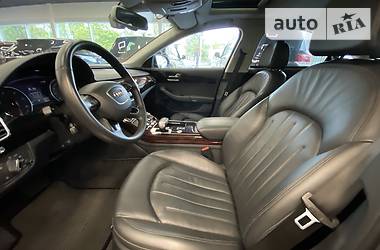 Седан Audi A8 2012 в 