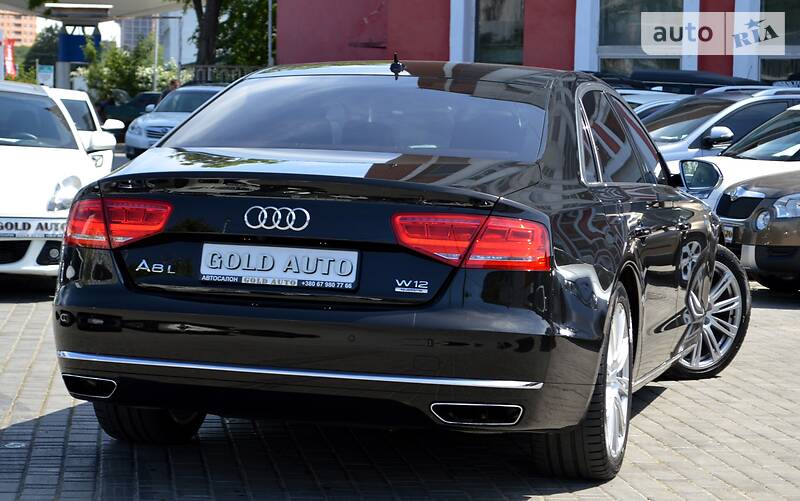 Седан Audi A8 2012 в Одесі