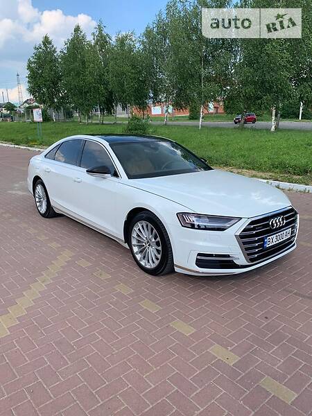 Седан Audi A8 2018 в Хмельницькому