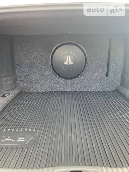 Седан Audi A8 2018 в Хмельницькому